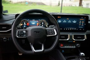 Ford Mustang, 5.0 GT Fastback MANUAL IHNED - 13