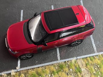 1:18 RANGE ROVER SV - Autobiography Dynamic - 13