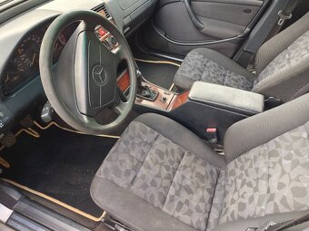 Mercedes C200 CDI T - 13