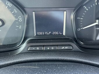 Citroën Jumpy Spacetourer 2.0 HDi 110 kW, 1. majitel, ČR - 13