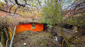 REZERVOVÁNO Prodej rodinného domu 3+1 k demolici, studna, p - 13