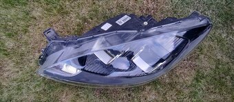 Ford Kuga III 3 MK3 DFK 2019 - predni svetlo lampa LED - 13