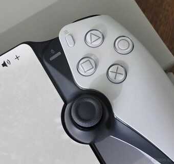 Nový Sony PlayStation Portal Remote Player - 13