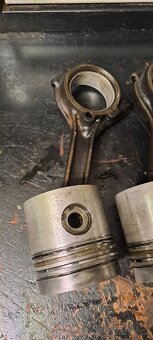 Prodám 4x píst motoru rs09 - 13