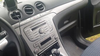 Ford Galaxy - 13