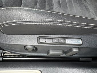 VW Passat 2.0TDI DSG KESSY,ACC,SIDE,CAM,MASÁŽE,VIRTUAL,NAVI - 13