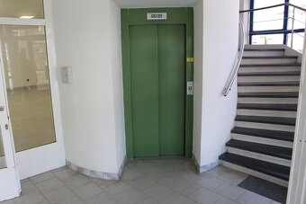 PRONÁJEM OBCHODNÍCH PROSTOR (145 m2) V CENTRU PROSTĚJOVA - 13