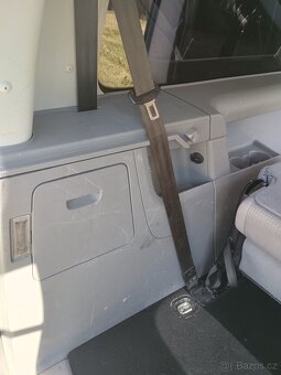 VW Caddy Maxi 1,9 TDI DSG -7 míst - 13