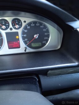 Ford Galaxy - 13