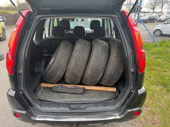Prodám Nissan X-Trail 4x4 2,0 nafta 110 KW rv 2010 - 13