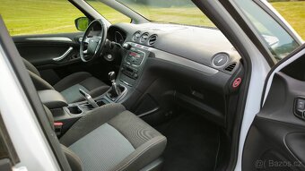 Ford S-Max - 13