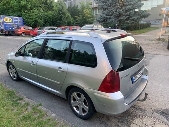 Peugeot 307 SW 2.0 HDI. Rok 2005. 7 místné. Tažné. Panorama - 13