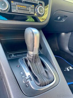 Volkswagen Scirocco R 2.0 TSI DSG - 13