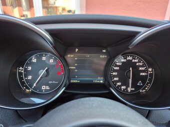 Alfa Romeo Giulia 2.9 V6 Quadrifoglio Verde 375kW - 13