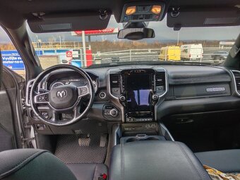 Dodge Ram Big Horn Crew Cab 5.7 Hemi - 13