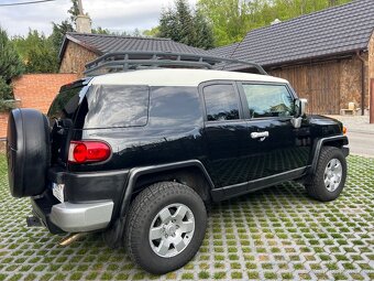 Prodám Toyota Fj Cruiser - 13