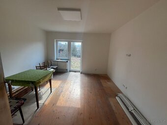 RD se zahradou v Karolince - 13