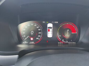 Volvo S 90 2.0 D4 AWD, koupeno nové v ČR - 13