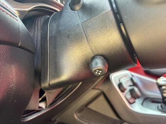 Prodám Dodge Challenger Srt widebody 6.4 originál Full - 13