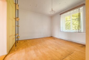 Prvorepubliková vila 5+2 (7+3) 380m2 / balkon /garáž / zahra - 13