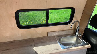 Obytná dodávka VW Crafter - 13