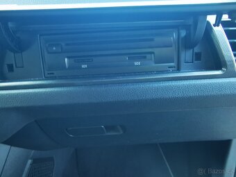 VW TOURAN 2.0TDI 110kW-VÝBAVA-SERVIS-PERFEKTNÍ STAV - 13
