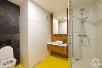 Prodej bytu se zasklenou lodžií 3+1, 68 m², Zlín - Budovatel - 13