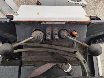 Mini traktorbagr, vaha 3.6t. - 13