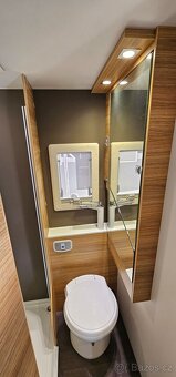 ADRIA SONIC 3.5t 2,3 Iveco 4místa 7M 600 OBYTNÉ AUTO VIP  -  - 13