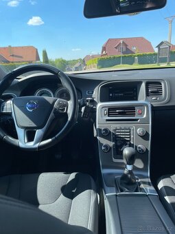 Volvo V60, 1.6 T4 132 Kw Momentum  TOP STAV - 13