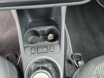 Škoda Roomster 1.6 16 V Scout - 13