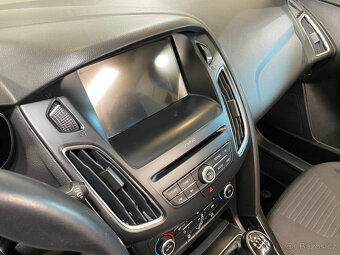 Ford Focus MK3 1.5 EcoBoost kombi 110kw Titanium 1. maj. ČR - 13