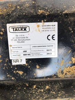 Teleskopický nakladač - 13