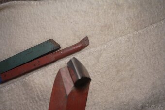 Příslušenství k soustruhu: vrták, nože, - 13