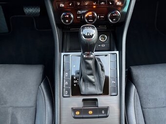 Superb 2,0TDi,147kW,4x4,DSG,DPH,ČR,STYLE,TAŽNÉ - 13