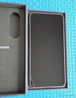 Samsung Galaxy S25 Silvershadow 128GB ZÁNOVNÍ - 13