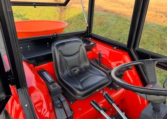 Japonský traktor KUBOTA GL 21 Diesel motor 3 válec, 21HP - 13