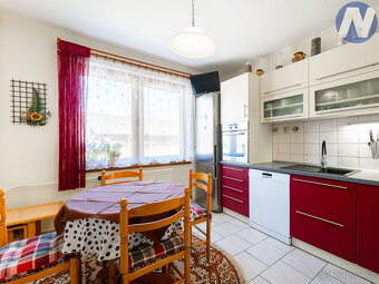 Prodej rodinného domu 214 m², pozemek 150 m² Borová Lada - 13