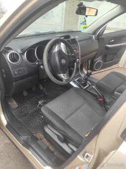 Suzuki Grand Vitara 2.0 4x4 benzín Zlatá metal - 13