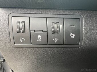 HYUNDAI ix20 1.4i 66 KW PDC TEMPOMAT VYHŘ.SEDADLA 2xALU KOLA - 13