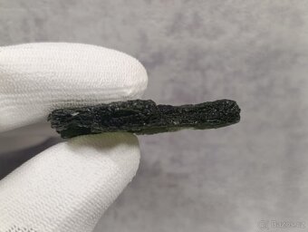 Vltavín z Chlumu 14,36 g , težkký krásný sbírkový + stojánek - 13