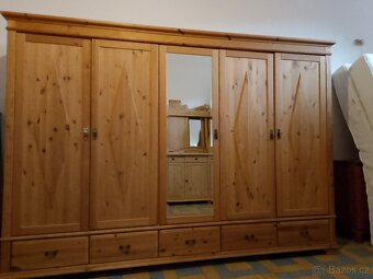 KOMPLETNÍ CELODŘEVĚNÁ LOŽNICE NORA - 13