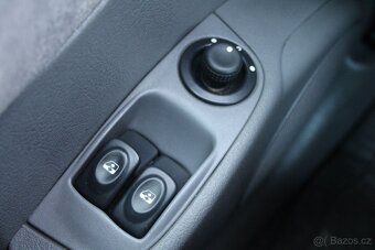 Renault Mégane 1,4 16V ČR,EKO ZAPLACENO,2001 - 13