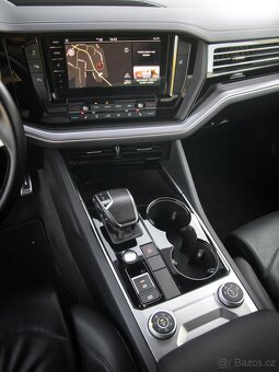 Volkswagen Touareg, R-line 4Motion 3,0/210kW ČR - 13