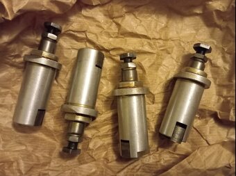 Originální nové hlavy z vojenského depozitu Dněpr Ural K750 - 13