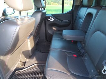 Navara D40 3,0 V6 - 13