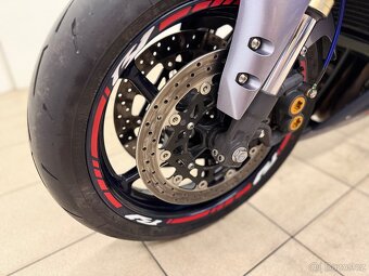 YAMAHA YZF - R1 - 13