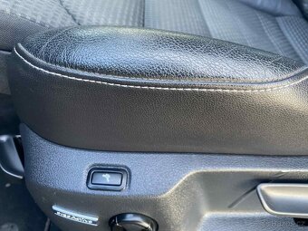 Volkswagen Golf 7 Variant 2.0 TDI 110 kW Highline - 13