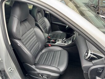 MG EHS PHEV Luxury 1.5 190kW AUT. Panorama ACC Keyless 360° - 13