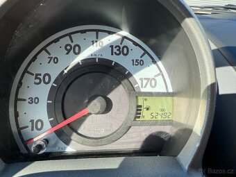 PEUGEOT 107 VAN 1,0i 50kW - 1. maj-  52000km - 2 místa - 13